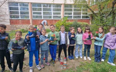 ВРЕДНЕ РУКЕ ЕКОЛОШКЕ СЕКЦИЈЕ УЧЕНИКА 1/3