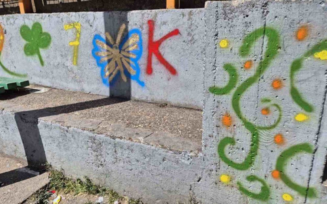 Дан сећања и заједништва – осликавање школског дворишта